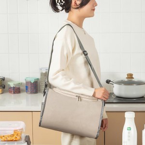 Shoulder Strap Thermal Cooler Bag Waterproof Insulated Outdoorplasticle Lunch Bags Picnic Food Bag Custom Zipper Usually